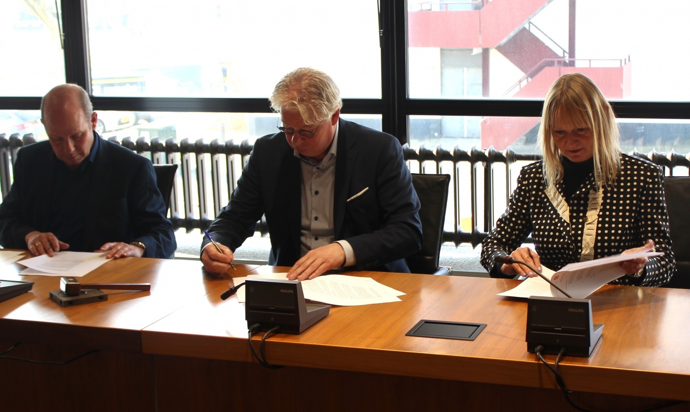 202403-07 EETS Ondertekening koepelovereenkomst1.JPG