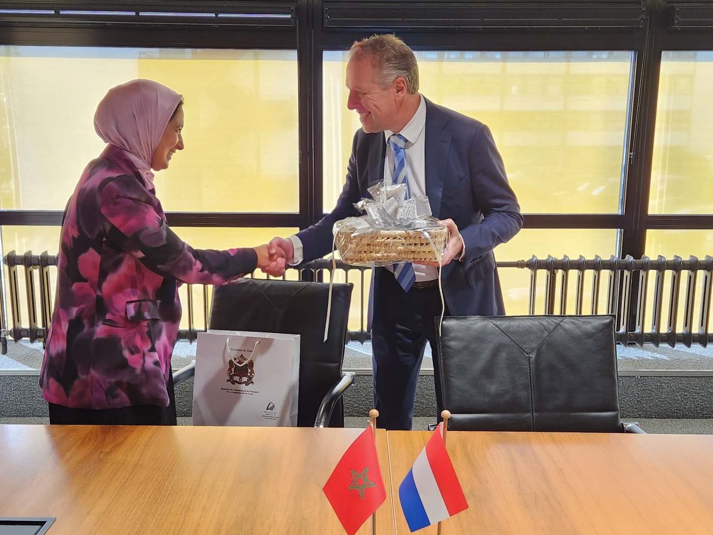 Overleg Nederland -Marokko
overhandiging